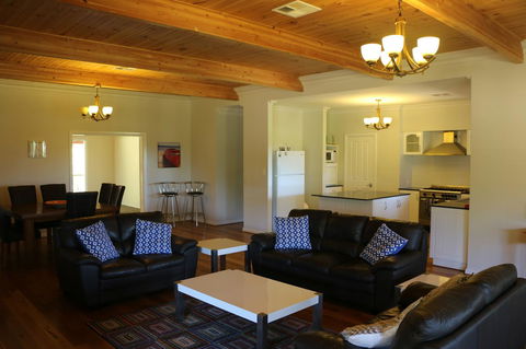 Burton Farmhouse - Stayed 0