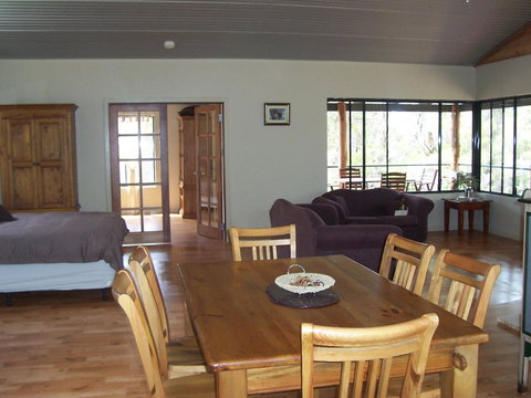 SilverSprings Spa Retreat Pet Friendly Cottages And Glampings - Stayed 15