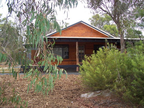 SilverSprings Spa Retreat Pet Friendly Cottages And Glampings - Stayed 13