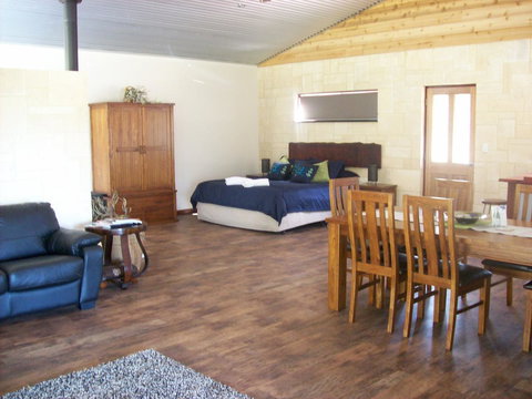 SilverSprings Spa Retreat Pet Friendly Cottages And Glampings - Stayed 21