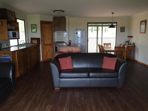 SilverSprings Spa Retreat Pet Friendly Cottages And Glampings - Stayed 27