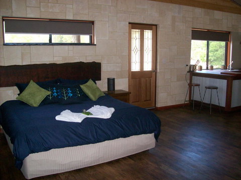 SilverSprings Spa Retreat Pet Friendly Cottages And Glampings - Stayed 6