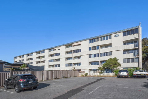 Studio 204 With Harbour, Ocean And Sunset Views From The Balcony - Stays Accommodation 25