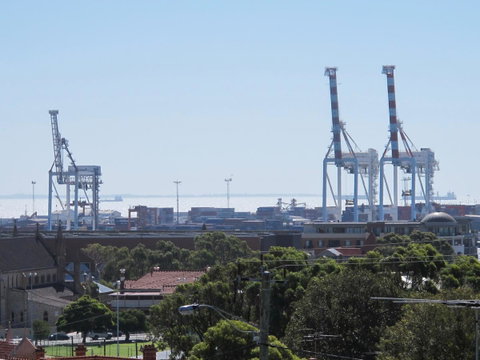 Studio 204 With Harbour, Ocean And Sunset Views From The Balcony - Stays Accommodation 11