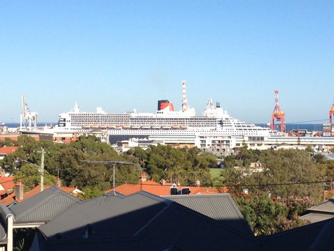 Studio 204 With Harbour, Ocean And Sunset Views From The Balcony - Stays Accommodation 12
