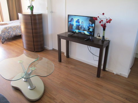 Studio 204 With Harbour, Ocean And Sunset Views From The Balcony - Stays Accommodation 15