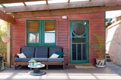 Sunset Cottage - Stays Accommodation 3