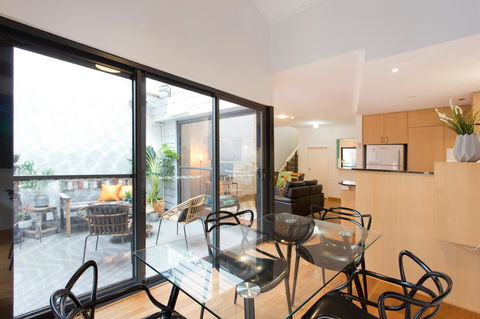 Windows On Pakenham - Stays Accommodation 5