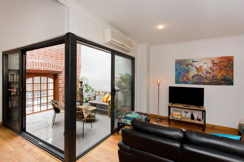 Windows On Pakenham - Stays Accommodation 2