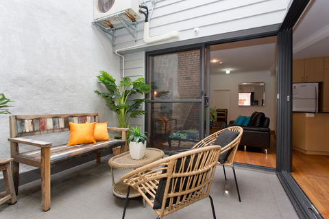 Windows On Pakenham - Stays Accommodation 4