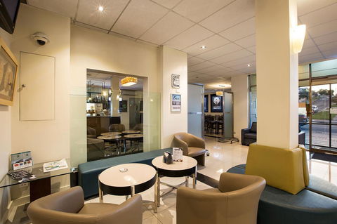Gateway Hotel By Nightcap Plus - Stayed 32
