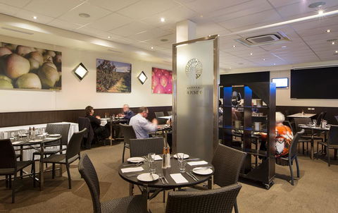 Gateway Hotel By Nightcap Plus - Stayed 38