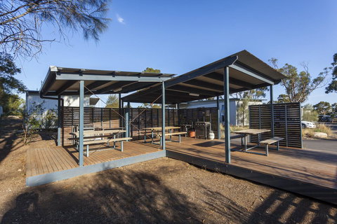 Swansea Beach Chalets - Stayed 34