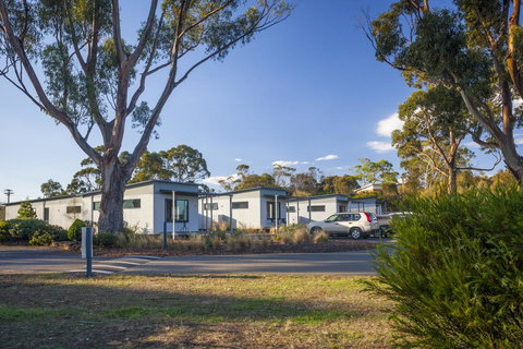 Swansea Beach Chalets - Stayed 24