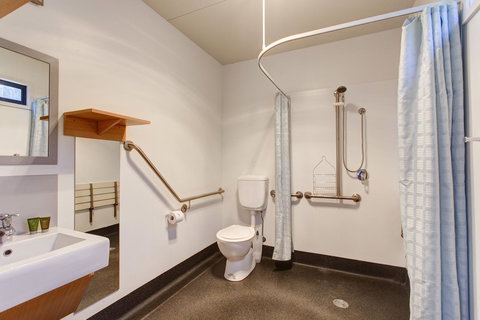 Swansea Beach Chalets - Stayed 30