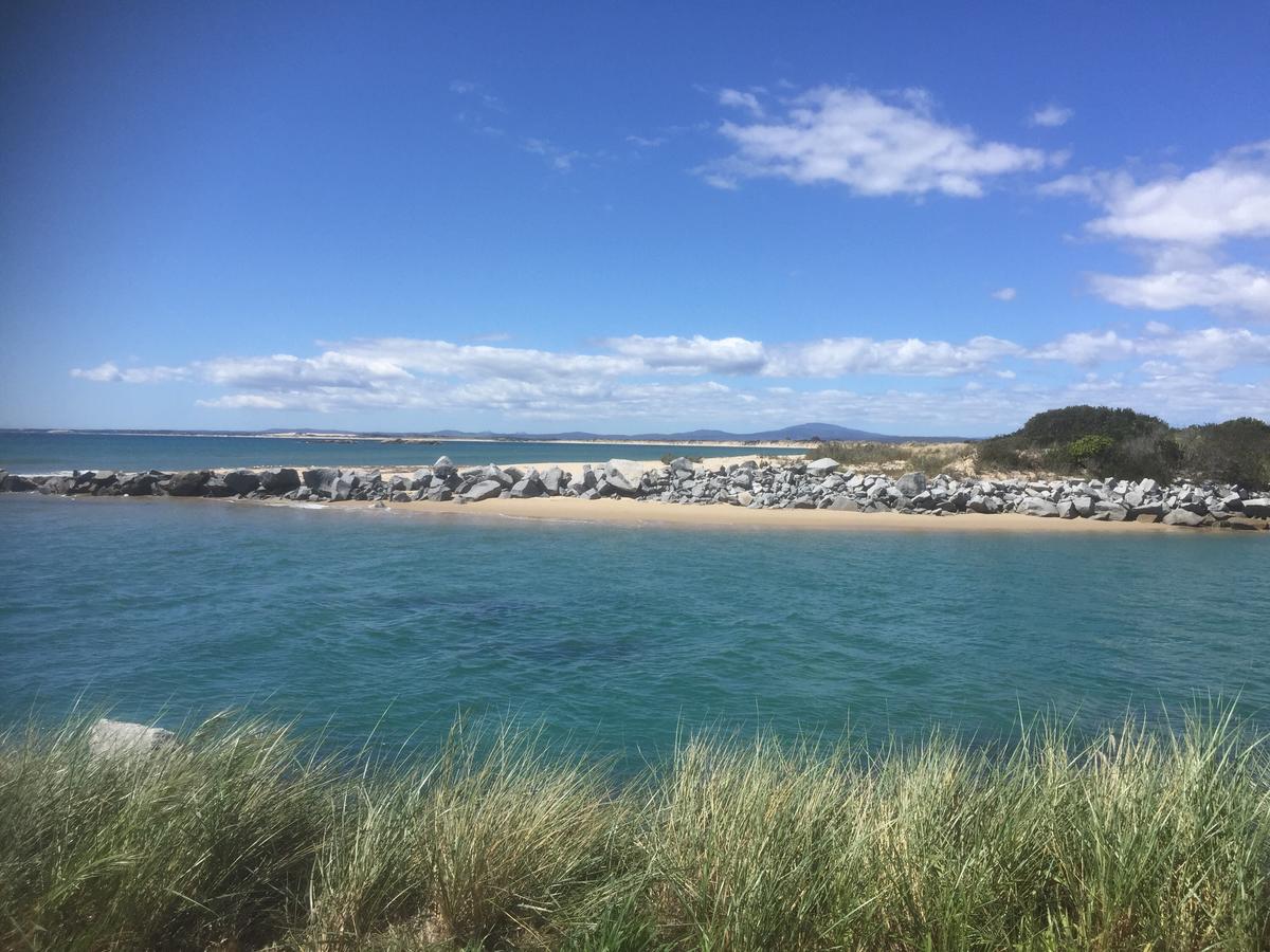 Bridport TAS Stayed