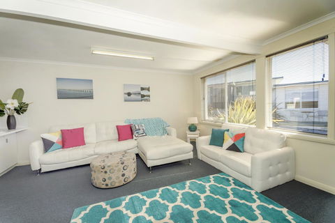 Old Pier Apartments - Stayed 14