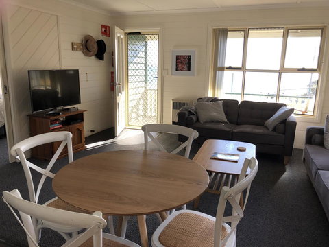 BINALONG BEACH COTTAGE Beachfront At Bay Of Fires Next To Restaurant - Stayed 5