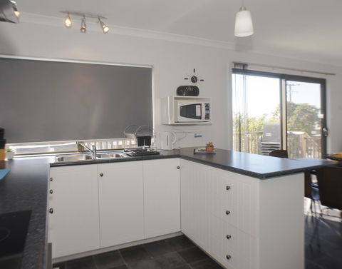 Bircoo Cottage Beach And Golf Getaway - Stays Accommodation 4