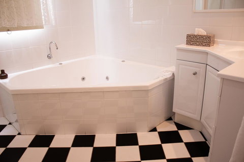 Stanley Hotel & Apartments - Stayed 12