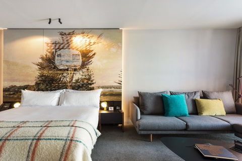 MACq 01 Hotel - Stayed 33