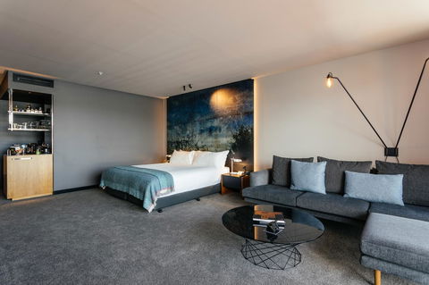 MACq 01 Hotel - Stayed 31