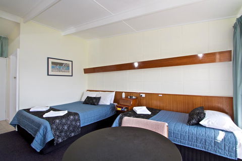 Riverfront Motel & Villas - Stayed 38