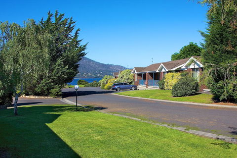 Riverfront Motel & Villas - Stayed 28