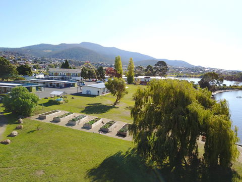 Riverfront Motel & Villas - Stayed 12