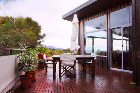 Eagle Peaks At Freycinet - Stayed 22