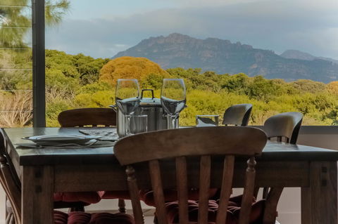 Eagle Peaks At Freycinet - Stayed 30