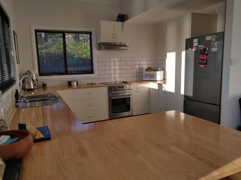 The Sandy Sister - Stayed 15