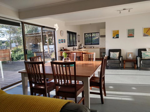 The Sandy Sister - Stayed 19