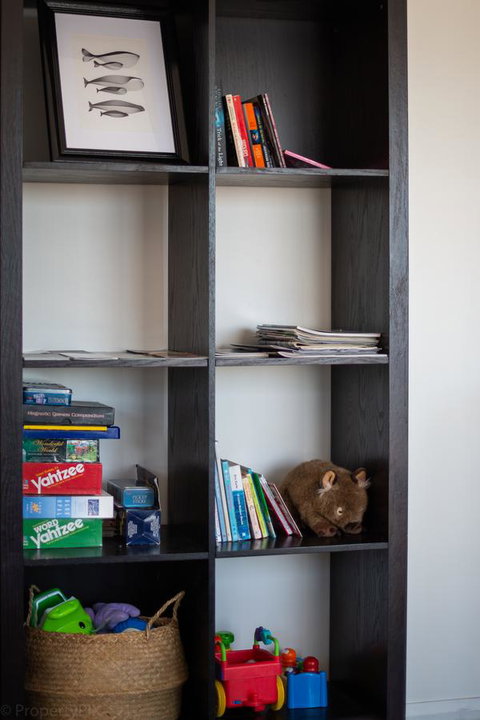 The Sandy Sister - Stayed 34