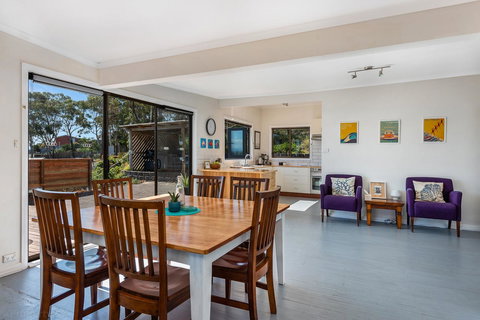 The Sandy Sister - Stayed 20