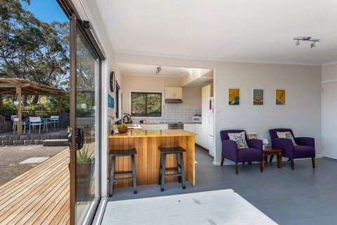 The Sandy Sister - Stayed 26