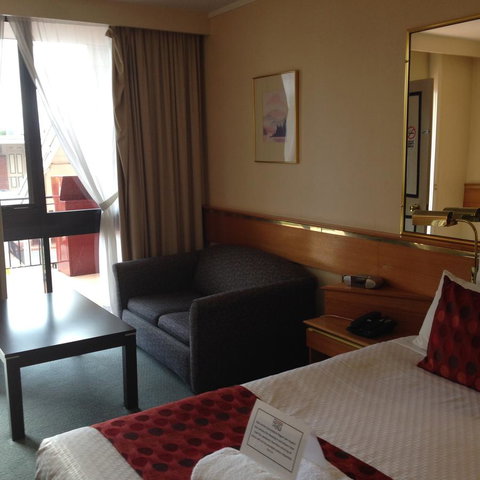 Commodore Regent - Stays Accommodation 12