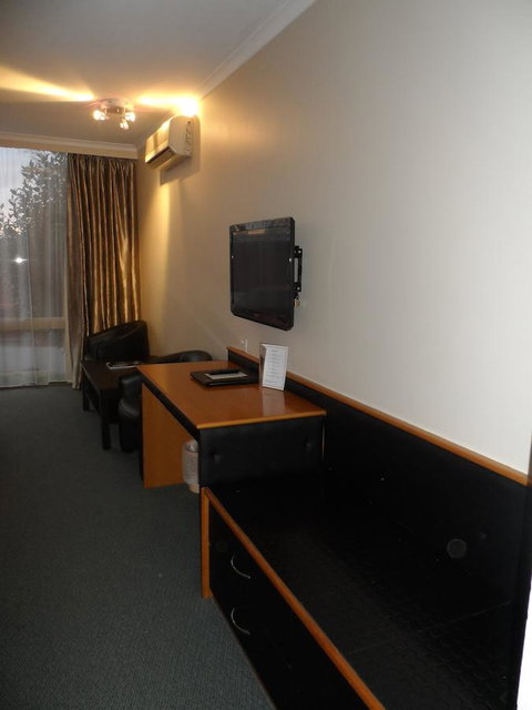 Commodore Regent - Stays Accommodation 31