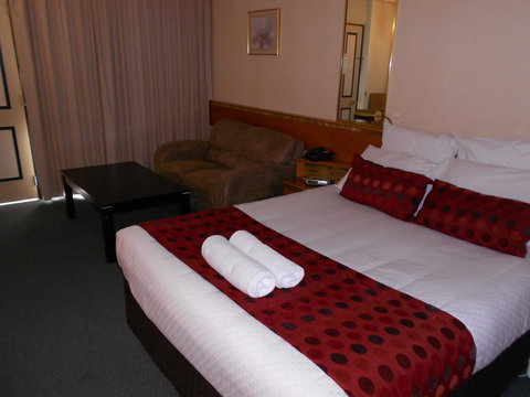 Commodore Regent - Stays Accommodation 32