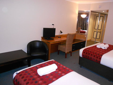 Commodore Regent - Stays Accommodation 39