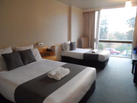 Commodore Regent - Stays Accommodation 41