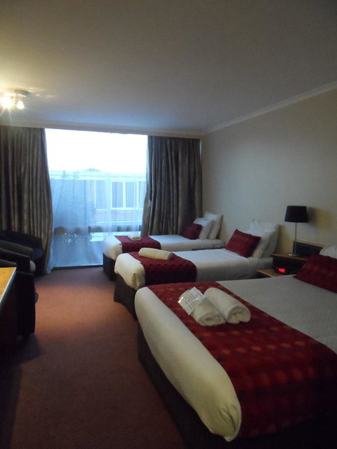 Commodore Regent - Stays Accommodation 17