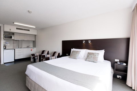 St Ives Apartments - Stayed 16