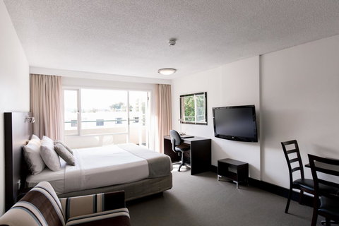 St Ives Apartments - Stayed 15