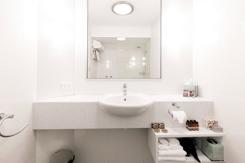 St Ives Apartments - Stayed 28