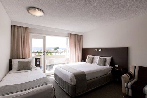 St Ives Apartments - Stayed 10