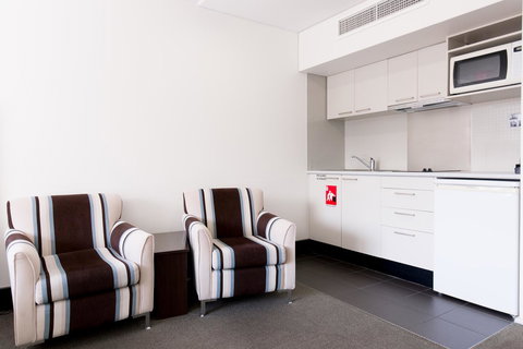 St Ives Apartments - Stayed 12