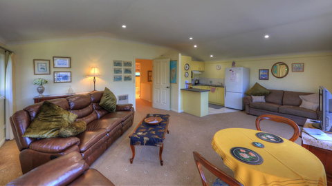 Birchwood On The River - Devonport, Tasmania - Self-Contained And Self-Catering Accommodation - Stayed 17