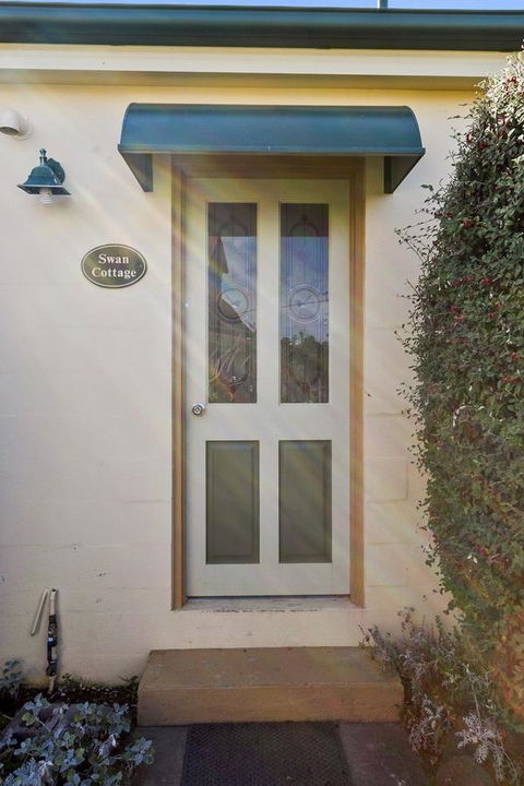 Swansea Cottages & Lodge Suites - Stayed 32