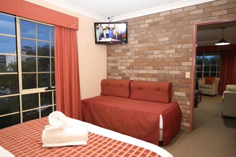 Swansea Cottages & Lodge Suites - Stayed 21